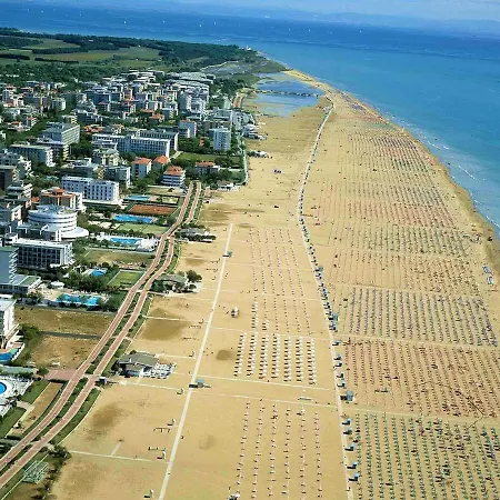 Appartement Palace Quadrilocale A Bibione